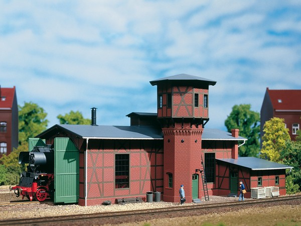 Auhagen 11400 - H0 - Lokschuppen mit Wasserturm