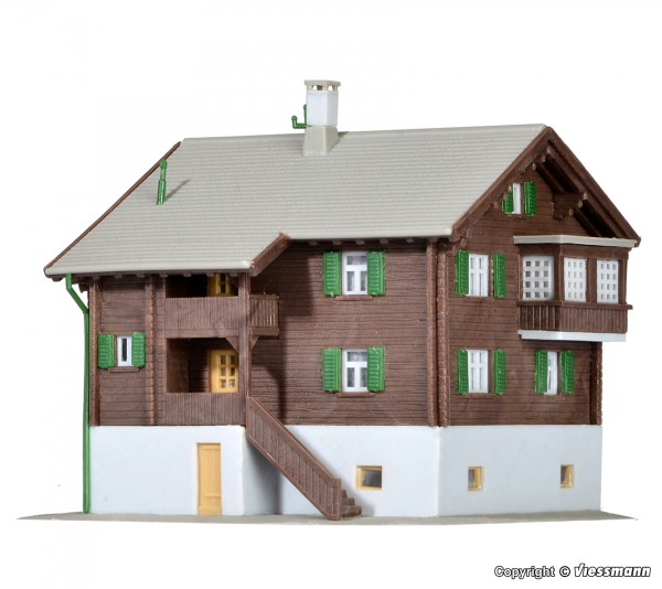 Kibri 36813 - Z - Bauernhaus in Matt, L 7,0 x B 6,0 x H 6,0 cm