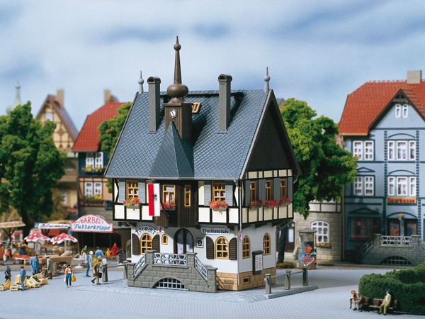Auhagen 12350 - H0/TT - Historisches Rathaus, 125 x 80 x 150 mm
