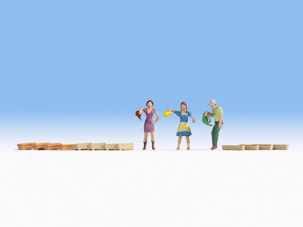 Noch 15570 - H0 - Blumengießen