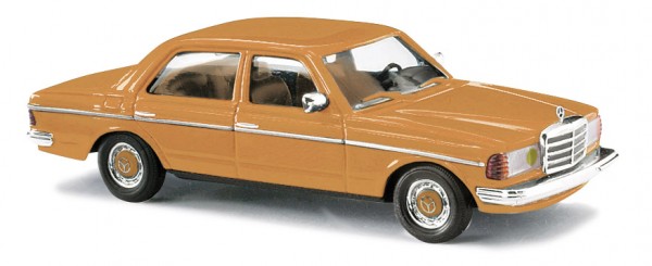 Busch 46871 - H0 - Mercedes W123 Limo, gelbe Scheinwerfer