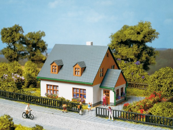 Auhagen 13300 - TT - Haus Hanna, 91 x 67 x 70 mm