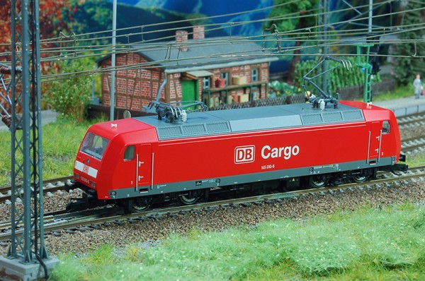 Kuehn 32410 - TT - E-Lok BR 145 verkehrsrot der DB Cargo