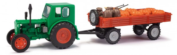 Busch 210006420 - H0 - Traktor Pionier RS01,Säcke