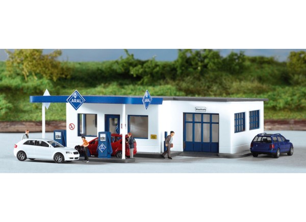 Piko 61827 - H0 - Tankstelle ARAL, 150 x 146 x 47 mm