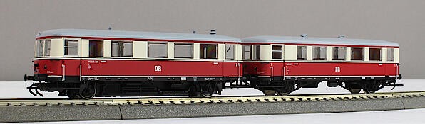 Kres 13514002 - TT - Triebwagenzug VT 135 109 + VB 140 307 der DR, Ep.III