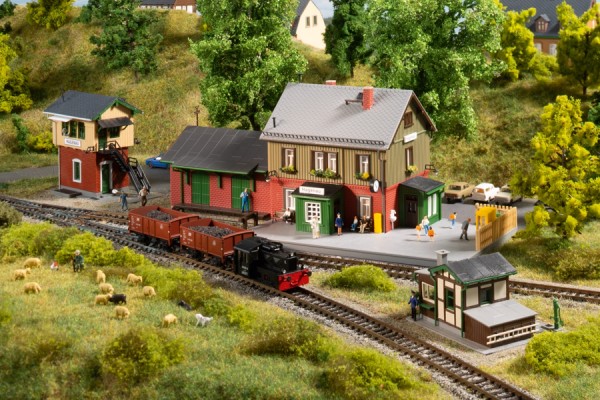 Auhagen 15306 - TT - Set Bahnhof Hagenau