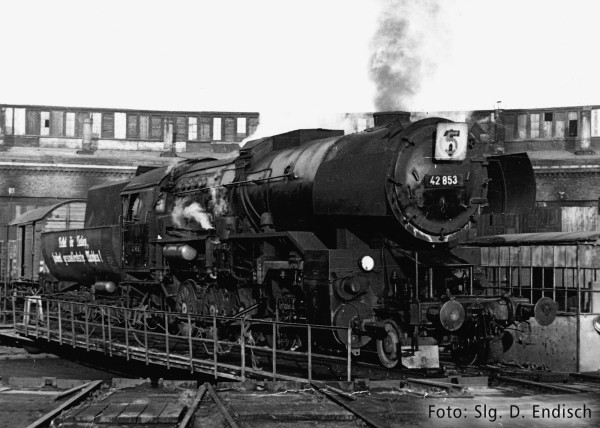 Tillig 02060 - TT - Dampflokomotive BR 42 der DR, Ep. III -FORMNEUHEIT-