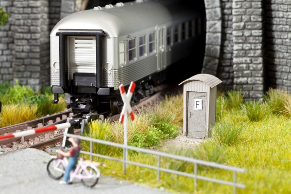 Noch 14306 - H0 - Signalfernsprecher, 1,7 x 1,7 x 2,9 cm