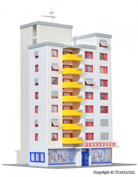 Kibri 37120 - N - Hochhaus mit Ladengeschäft, L 13,0 x B 12,0 x H 21,5 cm