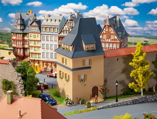 Faller 130821 - H0 - Historisches Stadthaus, Ep. II, 105 x 103 x 200 mm