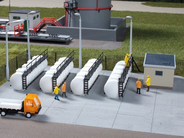 Auhagen 13335 - TT - 4x Tanks, 85 x 71 x 90 mm