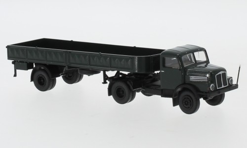 Brekina 71401 - H0 - IFA S 4000-1, dunkelgrün/schwarz, 1960, Pritschen-SZ