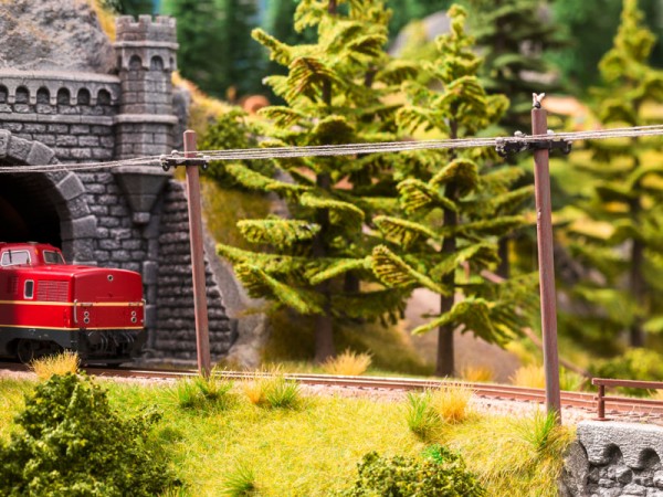 Noch 13160 - H0 - 4x Telegrafenmasten, inkl. 2m Leitung