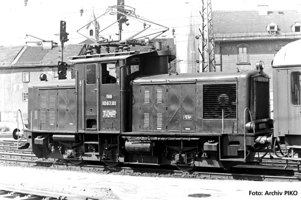 Piko 21042 - H0 - Sound-E-Lok Rh 1067 grün ÖBB IV + PluX22 Dec.
