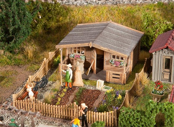 Faller 180493 - H0 - Schrebergarten mit großem Gartenhäuschen