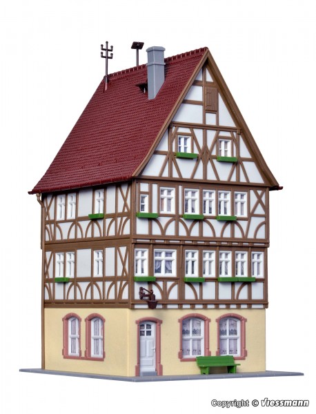 Kibri 38903 - H0 - Fachwerkhaus am Markt in Miltenberg, L 9,8 x B 11,0 x H 17,5 cm